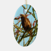 Onrijpe Rode Hawk in de Struik van Ocotillo Keramisch Ornament (Rechts)