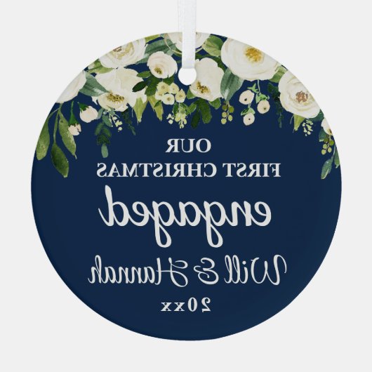 Ons eerste kerst verloofde gepersonaliseerde paar glas ornament (Achterkant)