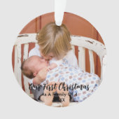 Ons eerste kerstfeest als familie van 4 ornament (voorkant)