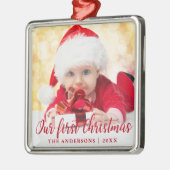 Ons eerste kerstvierkant met rood script metalen ornament (Links)