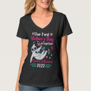 Ons eerste Moederdag samen met moeder en vrouw T-shirt