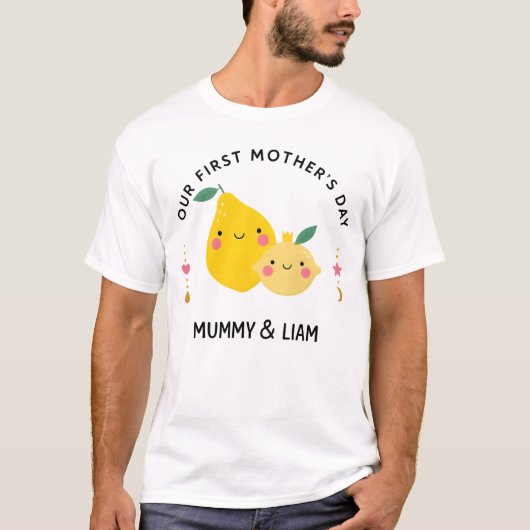 Ons eerste Moederdag T-shirt (Voorkant)