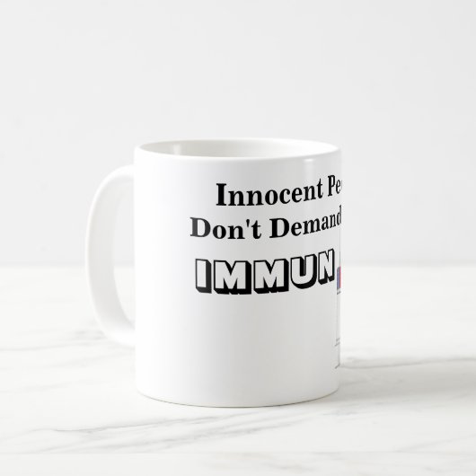 Onschuldige mensen eisen geen totale immuniteit koffiemok (Voorkant links)