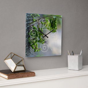 Ontsnappen aan het hek vierkante klok