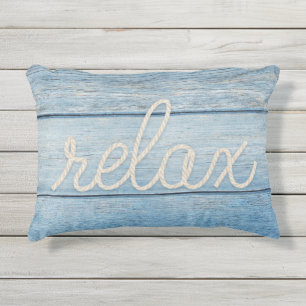 Ontspan nautische touw woord op hout buitenkussen