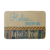 Ontspan u op het Quote Lake Time Badmat (Voorkant)