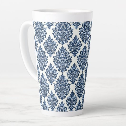 ontwerp met blauwe damast latte mok (Linkerhoek)
