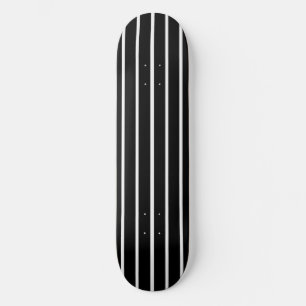 Ontwerp van zwarte en witte strepen skateboard