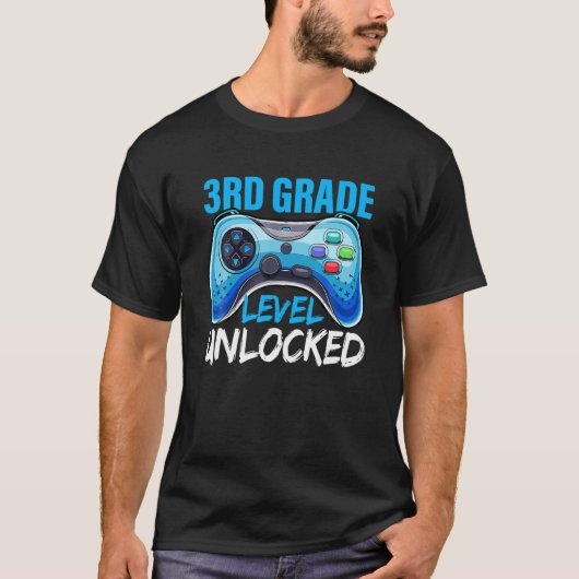 Onvergrendelde gamer met 3x-graad, eerste dag teru t-shirt (Voorkant)