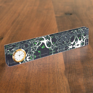 Onvolmaakte witte fractal op zwarte plek, brei naambordje