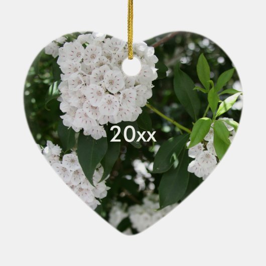 Onze 1e Kerstmis Witte Berg Laurel Bloemen Keramisch Ornament (Achterkant)