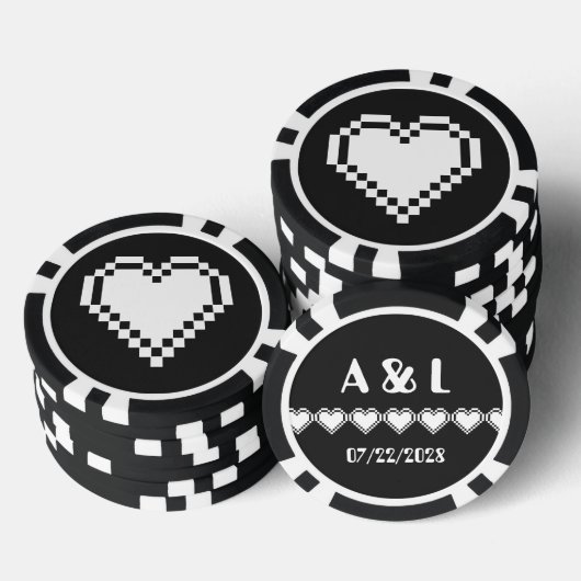 Onze 8-bits harten in zwart poker chips (Opstapeling)