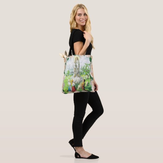 Onze dame van Fatima Canvas tas (Op model)
