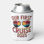 Onze eerste cruise 2025 zomerreis matching blikjeskoeler (Blikje Voorkant)