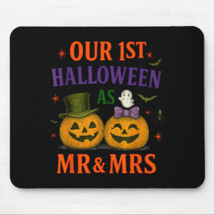 Onze Eerste Halloween Als Mijnheer En Mevrouw 2025 Muismat