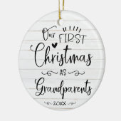 Onze eerste kerst als grootouders kletsen Rustisch Keramisch Ornament (Links)