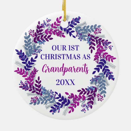 Onze eerste kerst als grootouders Paarse Wreate Keramisch Ornament (Achterkant)