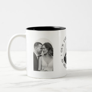 Onze eerste kerst als meneer en mevrouw - driefoto tweekleurige koffiemok