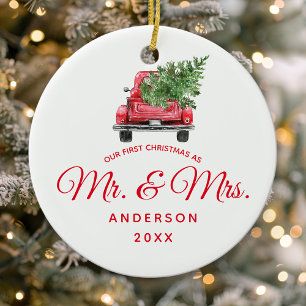 Onze eerste kerst als meneer en mevrouw met oude v keramisch ornament