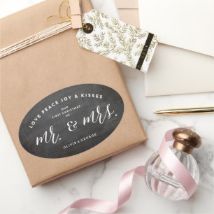Onze eerste kerst als Mr & Mrs Chalkboard Holiday Ovale Sticker