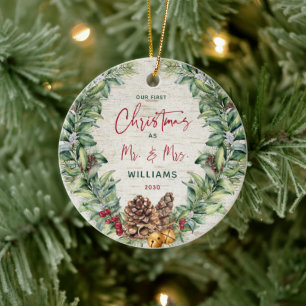 Onze eerste kerst als Mr. & Mrs. Pine Wreath Birch Keramisch Ornament