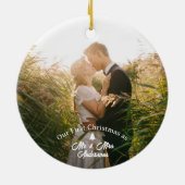 Onze eerste kerst getrouwde elegante script foto keramisch ornament (Achterkant)