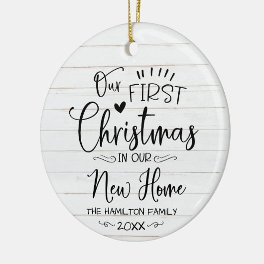 Onze eerste kerst in onze nieuwe thuisboerderij keramisch ornament (Links)