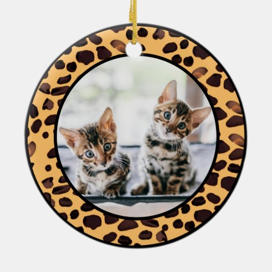 Onze eerste kerst luipaard spot dierenprint 🐾🐆 keramisch ornament (Achterkant)