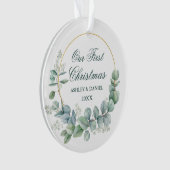 Onze eerste kerst met eucalyptus laat groen achter ornament (voorkant)