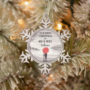 Onze eerste kerst rode paraplu liefde paar tin sneeuwvlok ornament