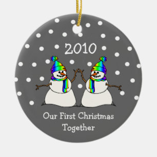Onze eerste kerst samen 2010 (GLBT Snowmen) Keramisch Ornament