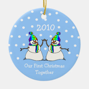 Onze eerste kerst samen 2010 (GLBT Snowmen) Keramisch Ornament