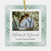 Onze eerste kerst samen vrolijk en getrouwd keramisch ornament (Voorkant)