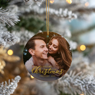 Onze Eerste Kerst Verloofd Goud Folie Schrift Keramisch Ornament