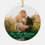 Onze eerste kerstbruiloft Foto groen Keramisch Ornament (Voorkant)