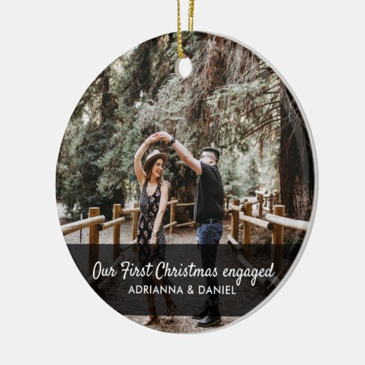 Onze eerste kerstcadeaufoto voor het script: keramisch ornament (Links)