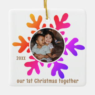 Onze eerste kerstfoto, kleurrijk Snowflake Kinder Keramisch Ornament