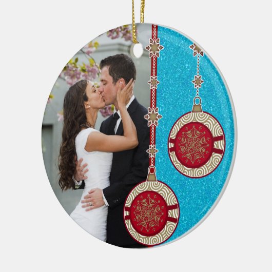 Onze eerste kerstfoto samen kerstversiering keramisch ornament (Links)