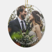 Onze eerste kerstfotoversiering keramisch ornament (Links)