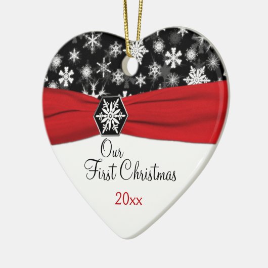 Onze eerste kerstkeepaardse versiering keramisch ornament (Links)