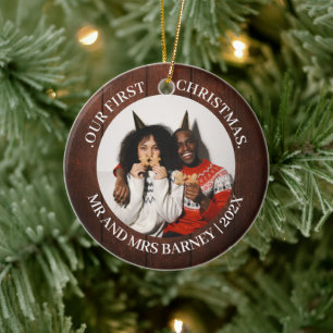 Onze eerste kerstman, Mr. en Mrs. nieuwgehuwd eleg Keramisch Ornament