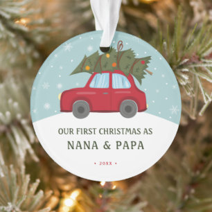 Onze eerste Kerstmis als grootouders Rode auto-boo Ornament