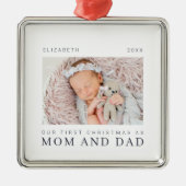 Onze eerste Kerstmis als mama en papa Modern Chic Metalen Ornament (Voorkant)