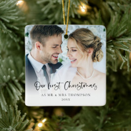 Onze eerste Kerstmis als Mr. Mrs. 2 Foto's Script Keramisch Ornament