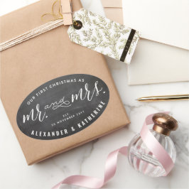 Onze eerste Kerstmis als Mr & Mrs Chalkboard Weddi Ovale Sticker