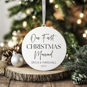 Onze Eerste Kerstmis Getrouwd Aangepaste Naam Jaar Ornament