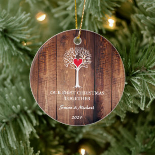 Onze eerste Kerstmis houdt boom samen van rustiek Keramisch Ornament