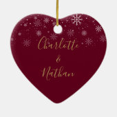 Onze Eerste Kerstmis Mr Mrs Goud Hart Script Sneeu Keramisch Ornament (Achterkant)