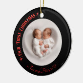 Onze Eerste Kerstmis Tweelingen Fotonaam Custom Zw Keramisch Ornament (Links)