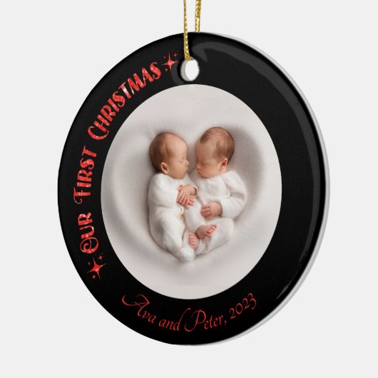 Onze Eerste Kerstmis Tweelingen Fotonaam Custom Zw Keramisch Ornament (Links)